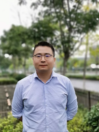 邓业金：历史教研组组长